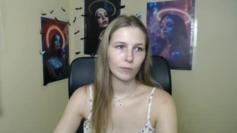 Snapshot of stranger_giirl chatting on August 2026 11:37:01 AM Amalia online show from August 2026 11:37:01 AM