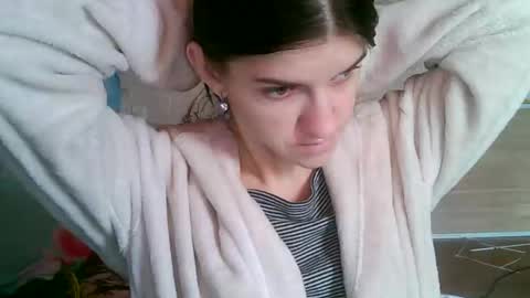 Snapshot of strawberry_storm chatting on April 2026 10:50:01 AM Strawberry Storm online show from April 2026 10:50:01 AM