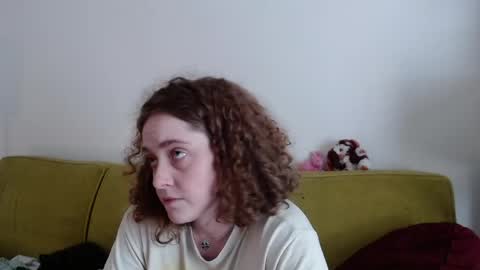 Strawberrylotsacake online show from May 2026 05:30:01 PM