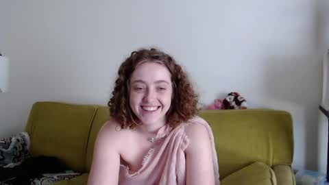 Strawberrylotsacake online show from May 2026 04:47:01 PM