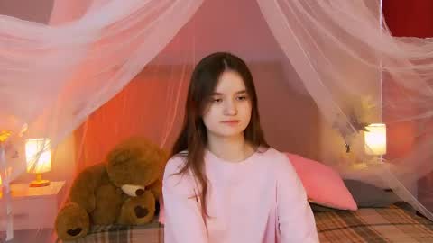 Snapshot of strawbunnybite chatting on June 2026 02:39:01 PM Bunny online show from June 2026 02:39:01 PM