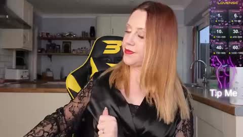 Amorina online show from February 2025 10:15:02 AM