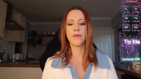 Amorina online show from November 2025 02:28:01 PM