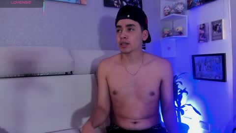 Snapshot of strong_rock69 chatting on April 2026 03:31:01 PM strong_rock69 online show from April 2026 03:31:01 PM