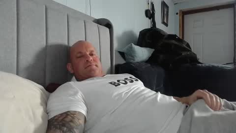 Snapshot of strongandhard073 chatting on December 2024 05:17:02 PM StrongAndHard online show from December 2024 05:17:02 PM