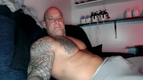 Snapshot of strongandhard073 chatting on December 2024 01:47:01 PM StrongAndHard online show from December 2024 01:47:01 PM