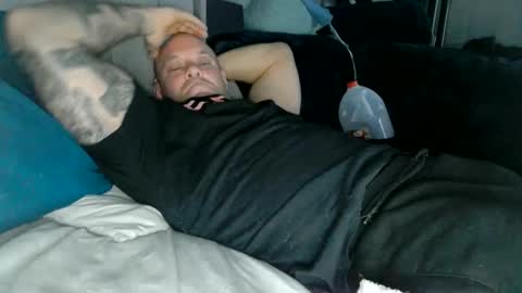 Snapshot of strongandhard073 chatting on February 2025 11:25:02 AM StrongAndHard online show from February 2025 11:25:02 AM