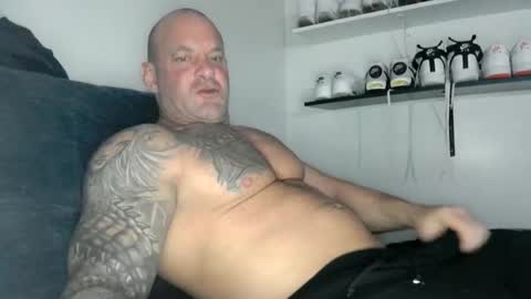 Snapshot of strongandhard073 chatting on February 2025 05:29:01 PM StrongAndHard online show from February 2025 05:29:01 PM