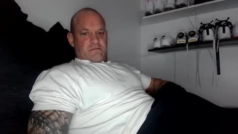 Snapshot of strongandhard073 chatting on February 2025 05:15:02 PM StrongAndHard online show from February 2025 05:15:02 PM