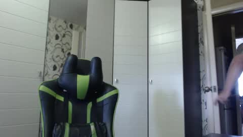 Alex online show from October 2025 08:59:01 AM