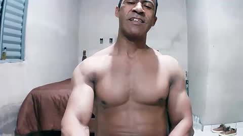 Snapshot of strongdaddyfantastic chatting on April 2026 01:42:02 AM strongdaddyfantastic online show from April 2026 01:42:02 AM