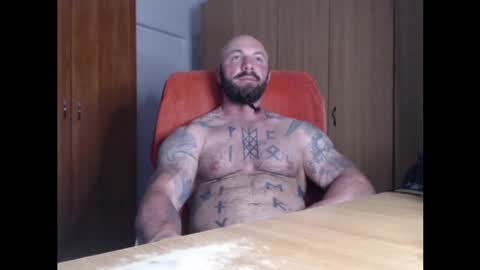 Snapshot of strongivan chatting on May 2026 06:01:02 PM StrongIvan online show from May 2026 06:01:02 PM