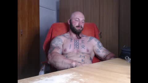 Snapshot of strongivan chatting on May 2026 06:24:01 PM StrongIvan online show from May 2026 06:24:01 PM