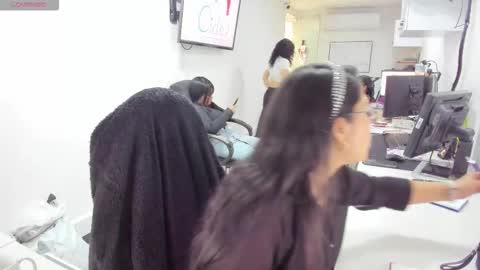 studcb_ online show from January 2026 05:28:02 PM