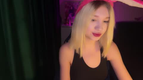 stuffy_ri online show from December 2024 02:27:01 PM