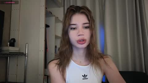 Sofa online show from April 2026 11:08:02 AM