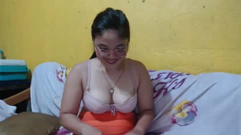 Snapshot of stunningamanda chatting on January 2025 11:45:02 AM stunningamanda online show from January 2025 11:45:02 AM