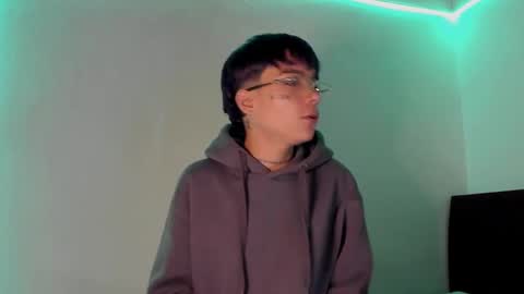 nico online show from February 2025 04:05:01 PM