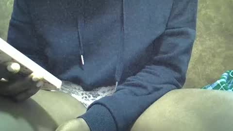 submissive_slut001 online show from December 2024 08:58:01 PM