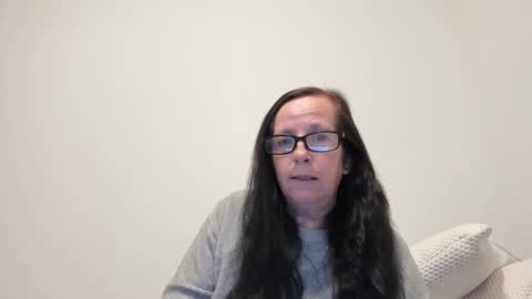 Snapshot of submissivepeachgoddess chatting on April 2026 02:55:01 AM Submissie Peach Goddess online show from April 2026 02:55:01 AM