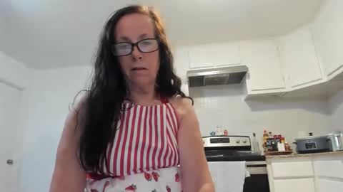 Snapshot of submissivepeachgoddess chatting on April 2026 02:31:01 AM Submissie Peach Goddess online show from April 2026 02:31:01 AM