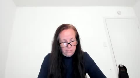 Snapshot of submissivepeachgoddess chatting on May 2026 01:18:02 PM Submissie Peach Goddess online show from May 2026 01:18:02 PM