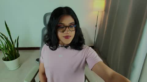 Snapshot of succubus_vitta chatting on May 2026 10:51:02 PM Vitta online show from May 2026 10:51:02 PM