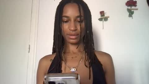 Snapshot of succubussirena chatting on June 2026 03:47:01 PM Succubus Sirena online show from June 2026 03:47:01 PM
