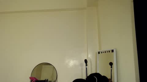 Snapshot of suckablechick chatting on December 2024 02:53:01 AM Marry online show from December 2024 02:53:01 AM