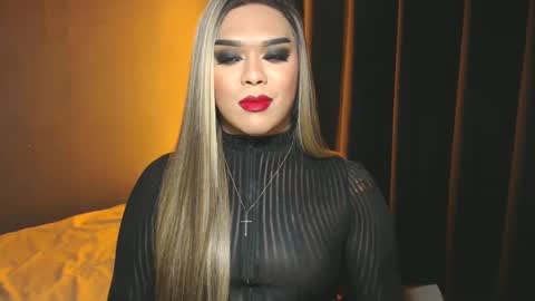 Snapshot of suckablecockoffreya chatting on January 2025 03:25:01 PM JADE ELYSE online show from January 2025 03:25:01 PM