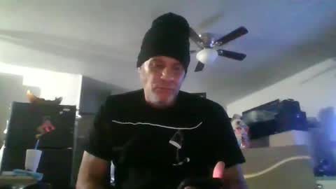 Snapshot of suckitu812 chatting on January 2025 11:56:01 AM SUCKITU812 online show from January 2025 11:56:01 AM