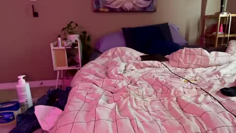 SaraSabeen online show from December 2024 09:31:02 PM