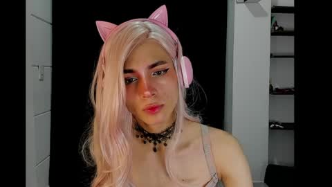 Snapshot of sue_krous chatting on March 2026 06:51:01 AM sue online show from March 2026 06:51:01 AM