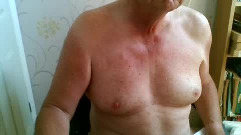 Snapshot of suffolkboy4 chatting on June 2026 08:19:01 AM suffolkboy4 online show from June 2026 08:19:01 AM