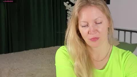 sugamomy online show from October 2025 12:11:01 AM