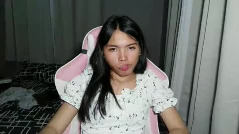 sugar_holly96 online show from April 2026 01:03:02 PM