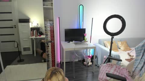 Snapshot of sugar_rainbow chatting on January 2025 11:00:01 PM Kinga online show from January 2025 11:00:01 PM