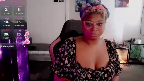 Snapshot of sugarbearlove87 chatting on September 2025 09:25:02 PM lexi love online show from September 2025 09:25:02 PM