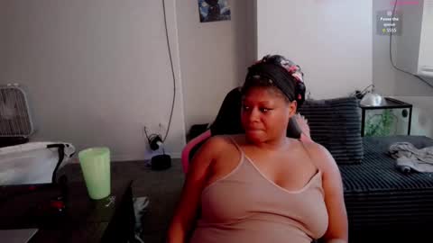 Snapshot of sugarbearlove87 chatting on November 2025 06:10:01 PM lexi love online show from November 2025 06:10:01 PM