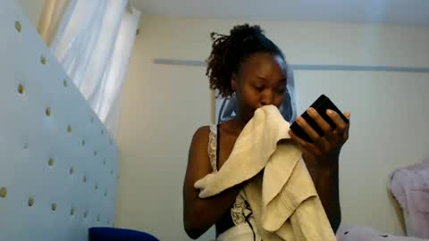 Snapshot of sugarlips_05 chatting on July 2026 12:22:02 PM sugar online show from July 2026 12:22:02 PM
