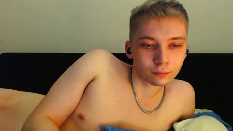 Snapshot of sugarrebit chatting on February 2025 10:19:01 PM Sugarbutter  online show from February 2025 10:19:01 PM