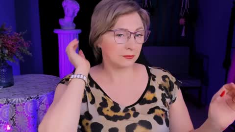 Vivien online show from January 2025 09:02:02 AM