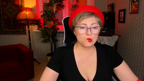 Vivien online show from January 2025 01:04:01 PM