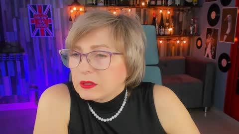 Vivien online show from January 2025 01:33:02 PM
