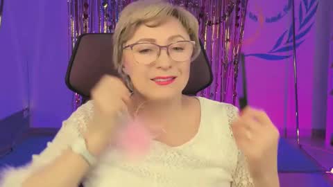 Vivien online show from February 2025 09:06:02 AM