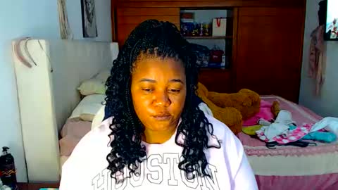 Snapshot of suggarbaby1 chatting on April 2026 05:25:02 AM Cami Back in 2 hours online show from April 2026 05:25:02 AM