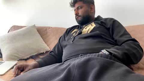 Let me be your knight that saves you online show from October 2025 06:39:01 PM