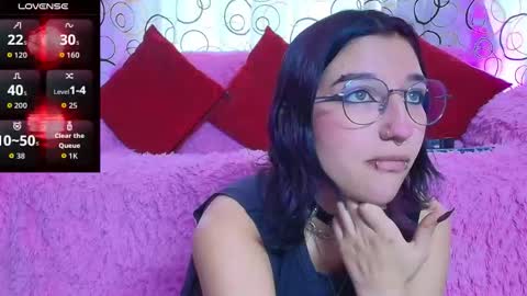    online show from December 2025 05:41:01 PM