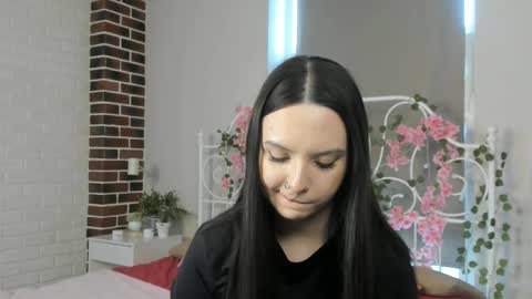 Lina 3 online show from March 2026 09:26:01 AM