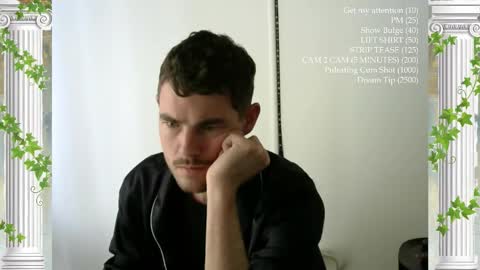 Snapshot of sultansgirls chatting on March 2026 02:43:01 PM The Sultan online show from March 2026 02:43:01 PM